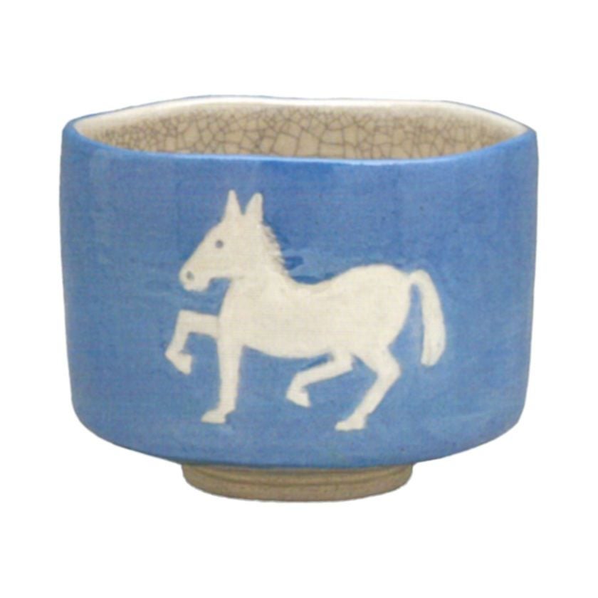 茶道具 抹茶茶碗（まっちゃちゃわん） 午 茶碗 川崎 和楽 干支 午（うま、馬） 抹茶茶碗は茶の湯文化である表千家・裏千家の茶道具や抹茶を専門に扱う千紀園（せんきえん）が通販で販売しています。茶会また初心者向けのお稽古用にご利用いただける抹茶碗です。贈り物・ギフトにも人気です。