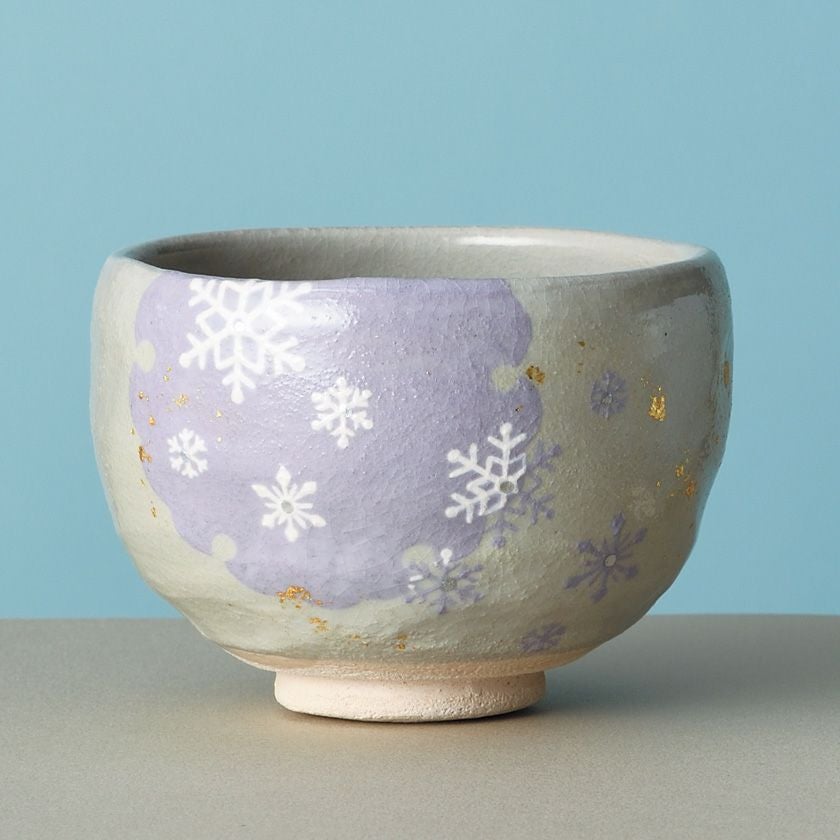 茶道具 抹茶茶碗（まっちゃちゃわん） 季節茶碗 雪輪 吉村 楽入 抹茶茶碗は茶の湯文化である表千家・裏千家の茶道具や抹茶を専門に扱う千紀園（せんきえん）が通販で販売しています。茶会また初心者向けのお稽古用にご利用いただける抹茶碗です。贈り物・ギフトにも人気です。