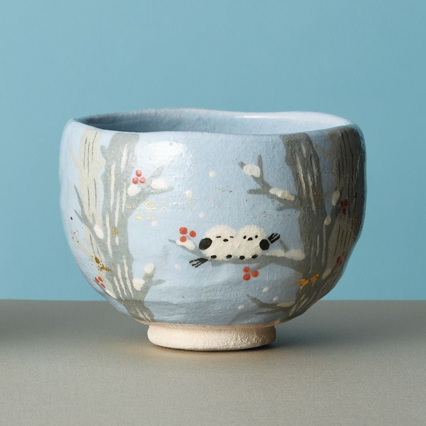 茶道具 抹茶茶碗（まっちゃちゃわん） 季節茶碗 シマエナガ 吉村 楽入 抹茶茶碗は茶の湯文化である表千家・裏千家の茶道具や抹茶を専門に扱う千紀園（せんきえん）が通販で販売しています。茶会また初心者向けのお稽古用にご利用いただける抹茶碗です。贈り物・ギフトにも人気です。